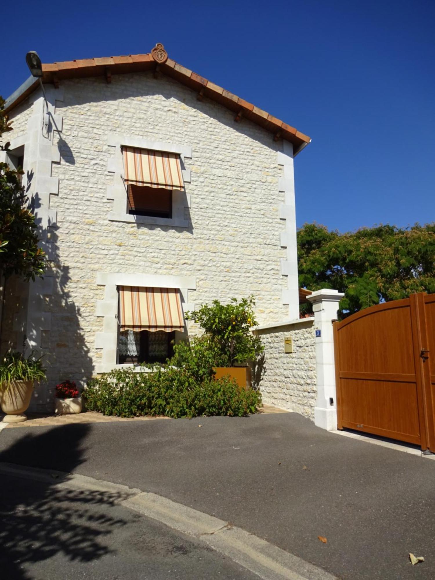 Hotel Aux Orangers Luxé Exterior foto